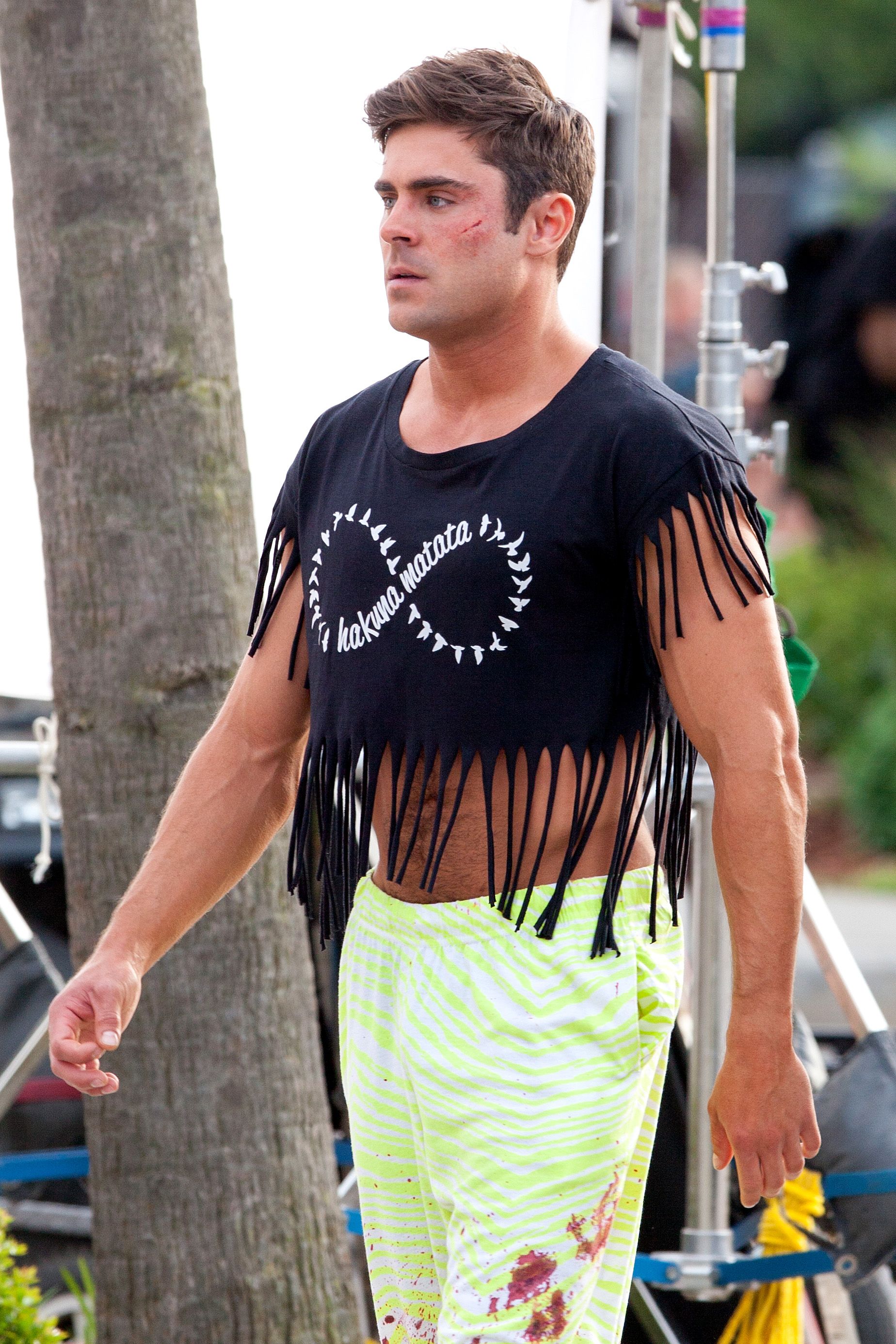 Can men wear Crop Tops?